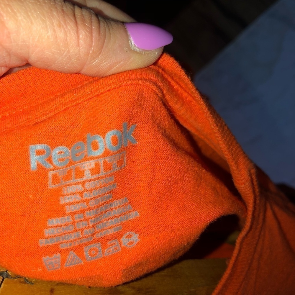 Reebok Flyers cropped orange tshirt and new Flyers tote - Picture 6 of 7